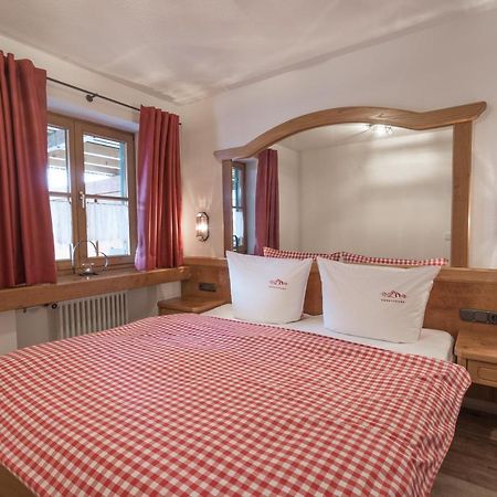 Ferienwohnungen Alpentraum - Landhaus Im Oberen Markt Оберстдорф Екстер'єр фото