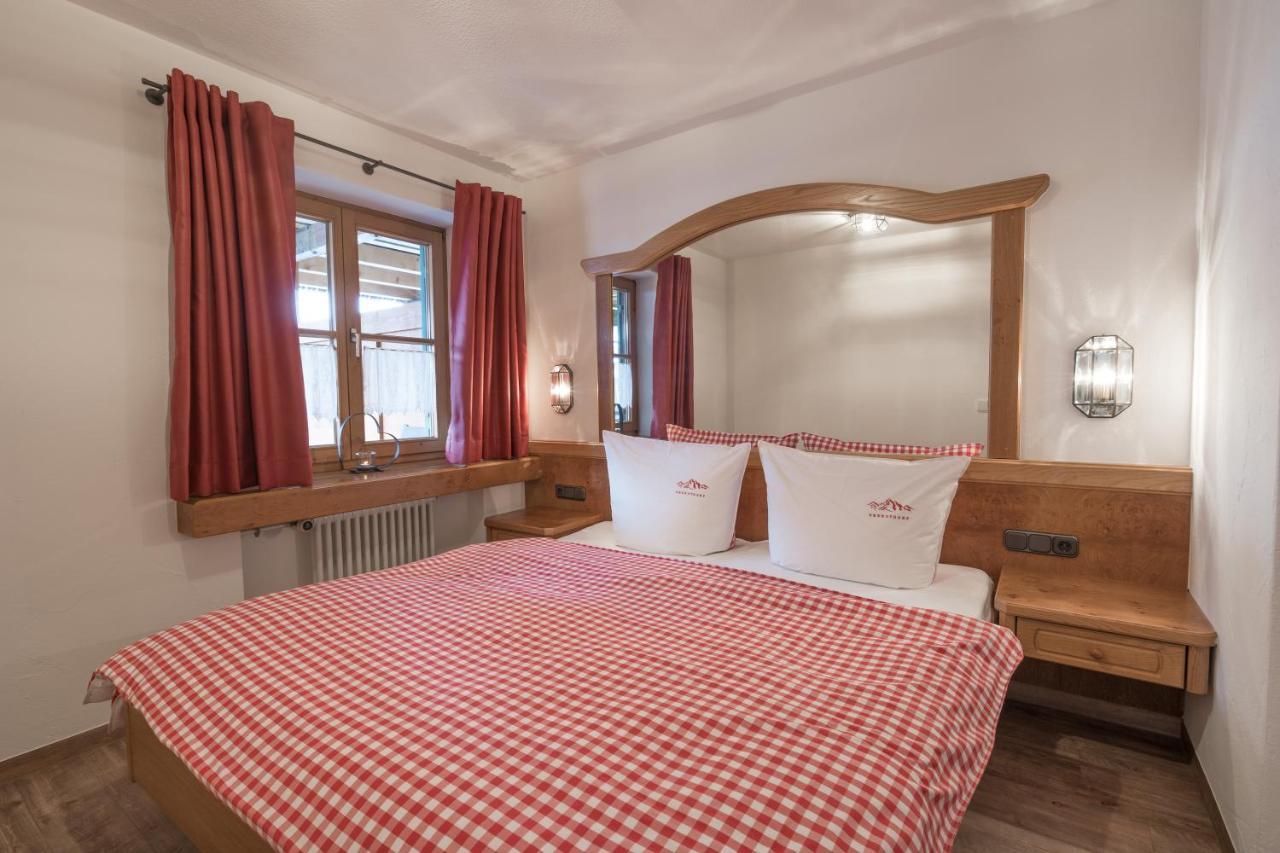 Ferienwohnungen Alpentraum - Landhaus Im Oberen Markt Оберстдорф Екстер'єр фото